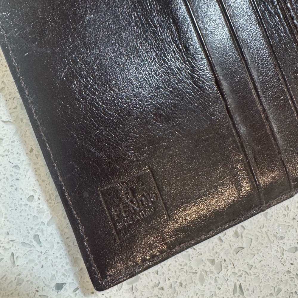 SOLD 🛑 Fendi Authentic Vintage Wallet - Picture 3 of 7